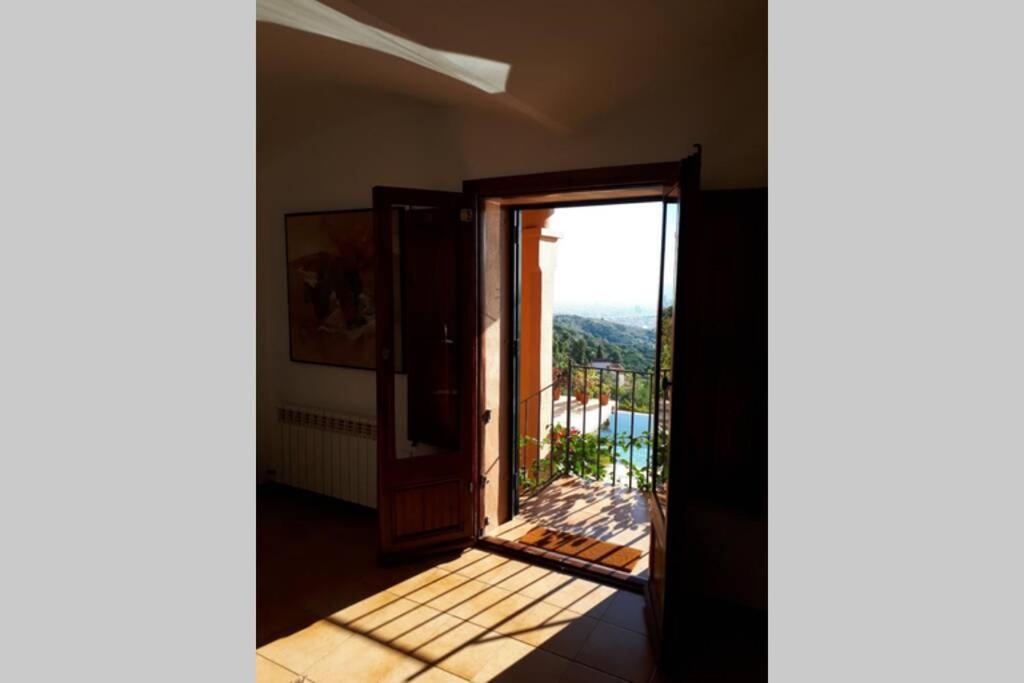 Magic Place Sant Just Desvern Εξωτερικό φωτογραφία